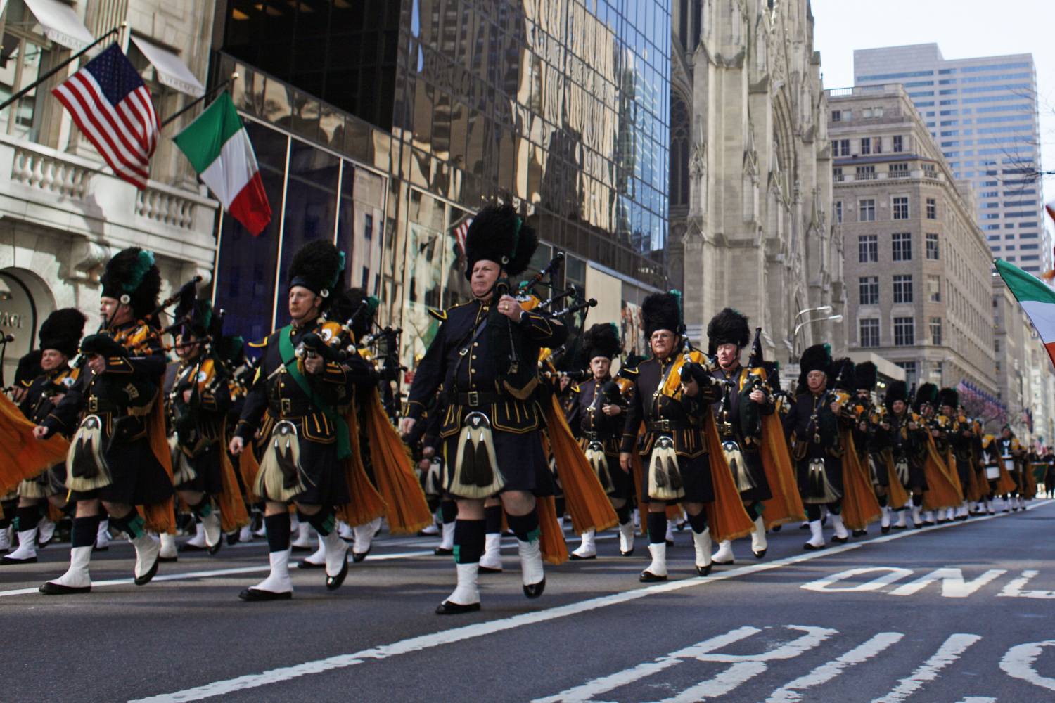 st-patricks-day-parade-photo-joe-buglewicz-nyc-and-company-mg_7899-2_copy__x_large
